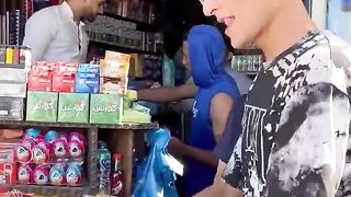 اشتري وحده ريدبول وخد وحده عليها هدية ????.