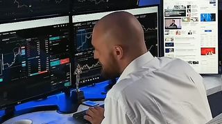 THEY THINK #CRYPTO TRADING IS LIKE THIS!!!!