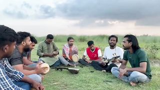 বড় ভাইদে সাথে একদিন যমুনা নদীর তীরে গানের আড্ডা