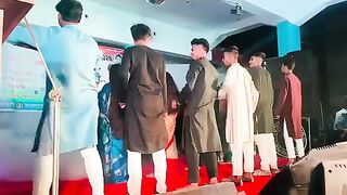 Cheleder VS meyeder danch. ছেলেদের vs মেয়েদের নাচ