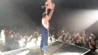 Guitar music ????