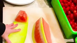 Amazing fruit cutting hack