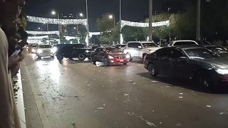 দুবাই থেকে