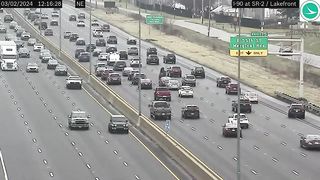 Cleveland police chase horse on L-90