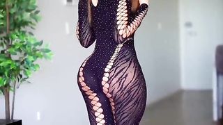Stephanie Collier || Curvy Fashion Model | Wiki, Biography, Facts & Lifestyle
