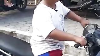 Apakah ada lawan ?