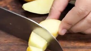 Passionate foodie creating mouthwatering moments in the kitchen.