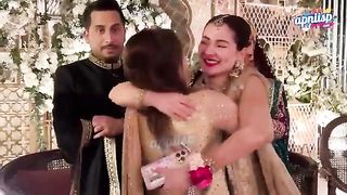 Hania Aamir dance performance - Iqra Aziz, Farhan Saeed, Dananeer, Saboor Aly at #UmerKiDua wedding