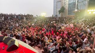 সে আমারে আমার হতে দেয় না “