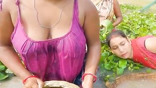 বৌদি নদীতে মাছ ধরা