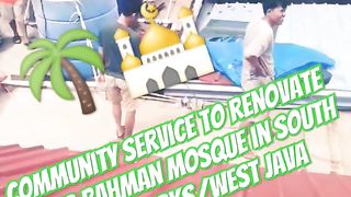 Community service work together to renovate the roof of the prayer house