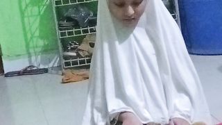 Coto maye ti namaj porce dekhun