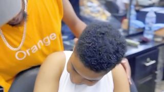 Fun barber | barber with a cute customer