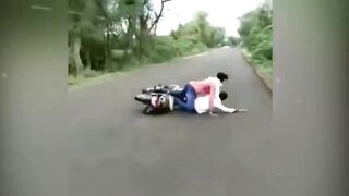 এরা তো ড্রাইভারের নামই ডুবে ফেলেছে