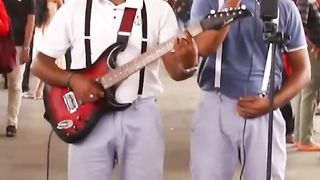 Singing prank ???????????? ???????? #trafficmic#singingprank #streetmusic