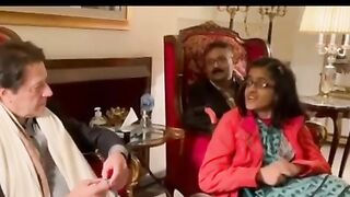 خان جذبات پر قابو نہ رکھ سکے #Imrankhanlovers #imrankhanshorts #febspotimrankhan