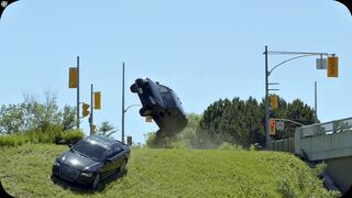 『0040』 Big SUVs are so dangerous ...! @ 【Transporter-The Series, 2012】