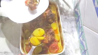 كيف طهي مصلي فخذ الديك الرومي والبطاطا المحمر ة في الفرن - How to Cook Turkey, Potatoes