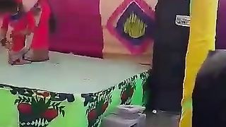 সুন্দর মেয়ের নাচ মাথা নষ্ট করা