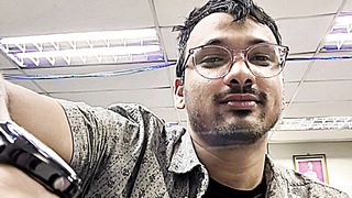 এ দুনিয়া স্বার্থপর