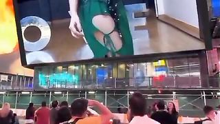A beautiful belly dance video......