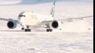 Boeing's historic landing made its first landing in Antarctica