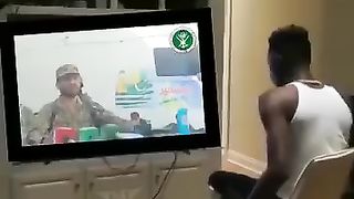 Funny video Hearing the name of black Kashmir, he got excited