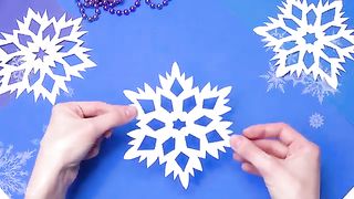 Paper Snowflakes DIY How to make paper snowflakes DIY snowflakes paper easy