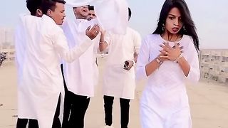 Girls respect ???? mujse jada Tujh par Achi lg rhi hai ???? #youtubeshort #shorts #youtube