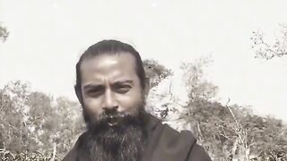 A man falls in love with Jadi Rupa for one night and Jadi falls in love with Maya for a lifetime Women don't die of deception and become Mayavati