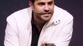 Veja o que ele fala sobre a internet