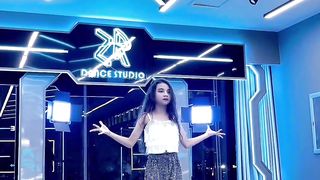 Dancing Wild:   Dance Challenge