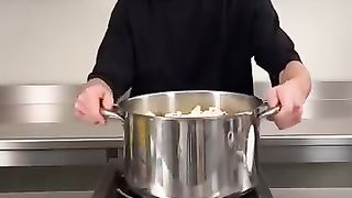مع من ستشارك هذا الفوشار Avec qui partagez-vous ce pop-corn ?