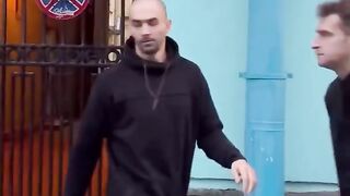 An unusual self-defense technique