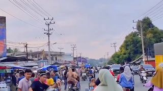 The atmosphere before breaking the fast in Aceh