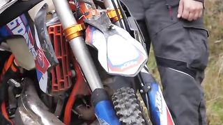 Bike Graveyard _ Hill Climb 2