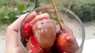 London Famous Strawberry Chocolate