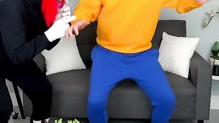 Clown mocks bling guy ????????