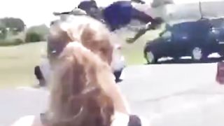 Amazing funny video / Watch how these two people jump over two cars and the beautiful girls are surprised