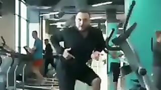 Friend in Gym
