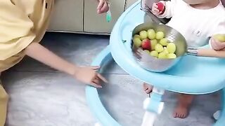 Funny twin baby's video