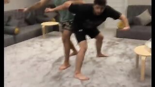 ????????اغبى تحدي شورت باليوتيوب????????The stupidest shorts challenge on YouTube