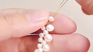 Handmade jewelry earring tutorial.