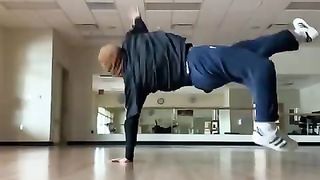 Windmill swipe airflare. #bboy #breakdance #dance #short #shorts.