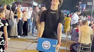 بطني بتوجعني من الضحك ????