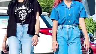 Yar ghor sy dekho pants different ha ???????????? trending h sab bnaow es sound py