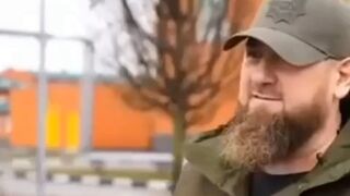 PRESIDEN CHECHNYA CEK PASUKAN TENTARA MILITER