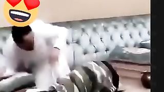 الضحك ثم الضحك
