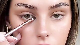 Siren eyes tutorial/ Fox eye/ makeup tutorial/ eye makeup/ Makeup/ makeup aesthetic/ makeup tips
