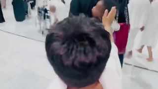 MASHALLAH little baby performing Umrah with his mom __ #trending #viral #ramadanonshorts2024
